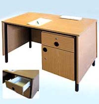 Lehrer-Arbeitstisch   BxHxT 125 x 75 x 65 cm